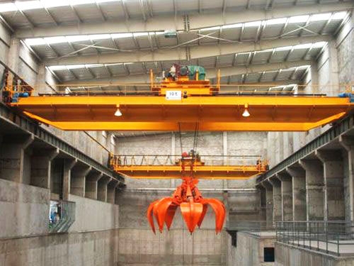 QZ型電動(dòng)雙梁抓斗起重機(jī)